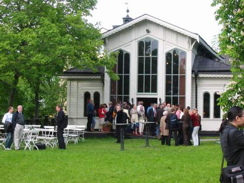 The banquet was held in a beatiful old house.