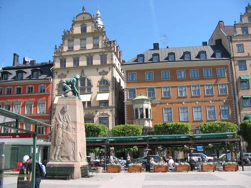 Saturday (June 10) was a nice day in Stockholm and Dilyan suggested to show the old town (it is just a small island).